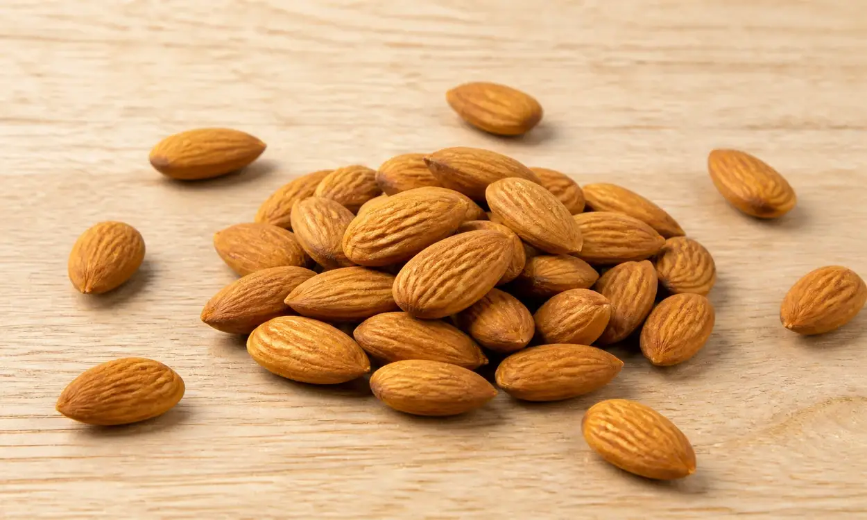 Amandes : un aliment souvent cité pour soutenir les cheveux