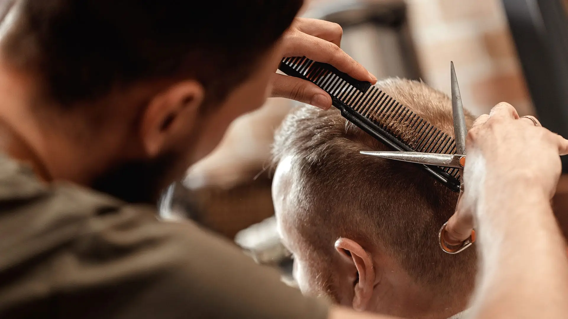 Coiffeur après une greffe de cheveux