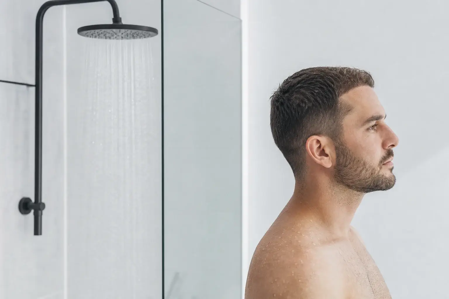 Douche après une greffe de cheveux