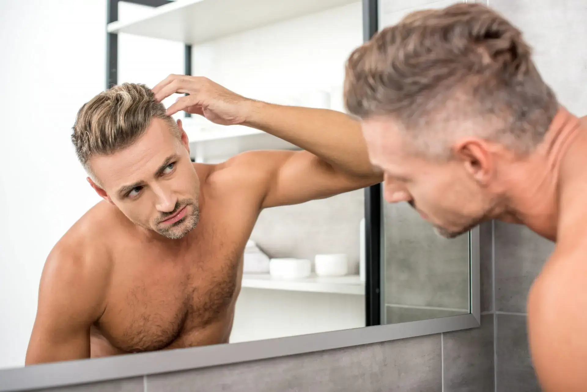 Découvrez les causes de la chute des cheveux